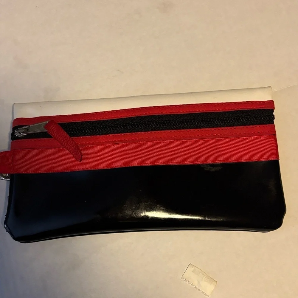 RED AND BLACK AND WHITE CLUTCH/WRISTLET SILVER HARDWARE BLACK PATENT LEATHER